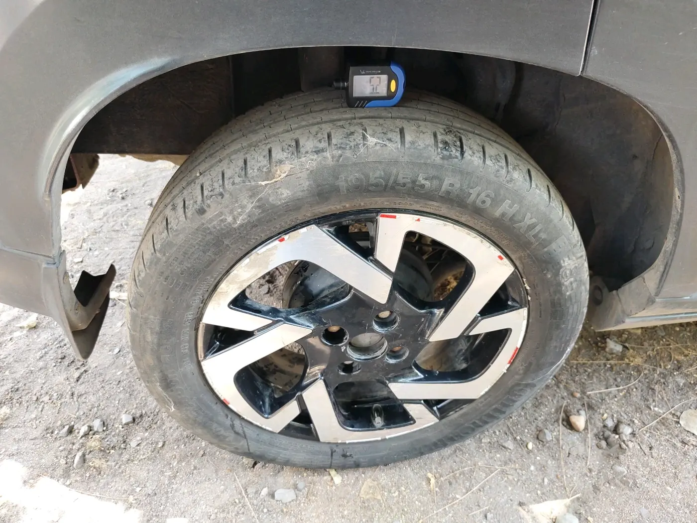 2023 Nissan MAGNITE XV MT, Petrol, Manual, 64,354 km, tyre