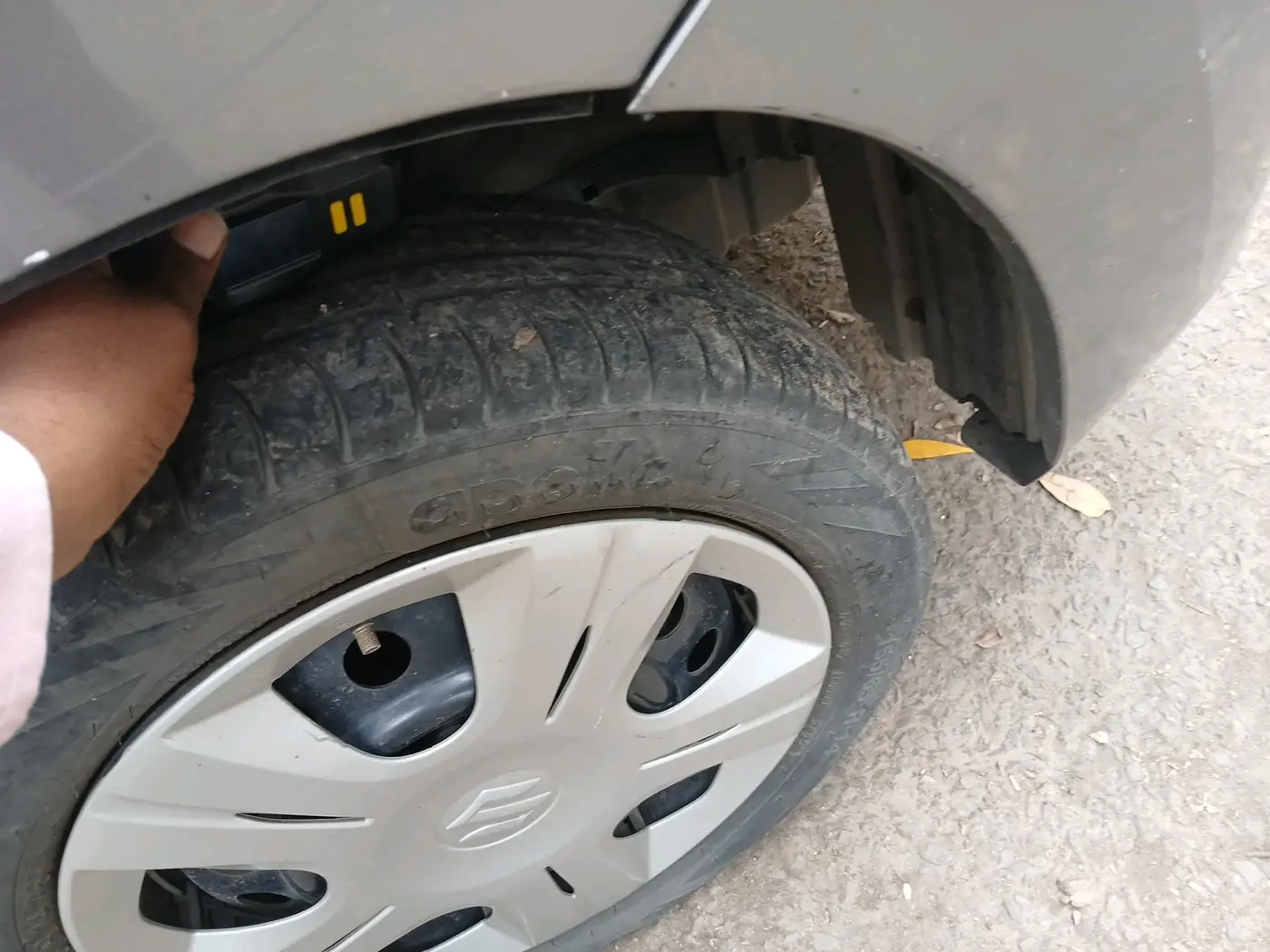 2018 Maruti Wagon R 1.0 VXI, Petrol, Manual, 51,276 km, tyre