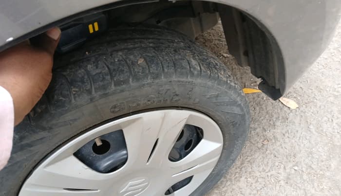 2018 Maruti Wagon R 1.0 VXI, Petrol, Manual, 51,276 km, tyre