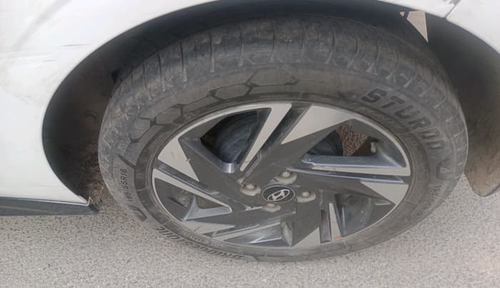 2021 Hyundai NEW I20 Asta 1.0 GDI Turbo IMT, Petrol, Manual, 1,19,987 km, tyre