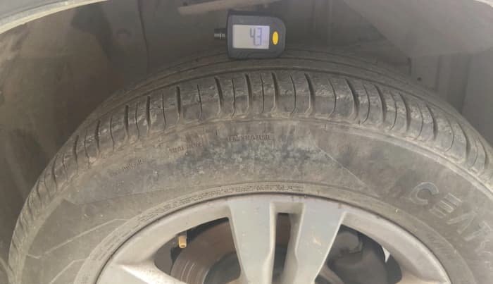 2016 Maruti Vitara Brezza ZDI PLUS DUAL TONE, Diesel, Manual, 1,16,988 km, tyre