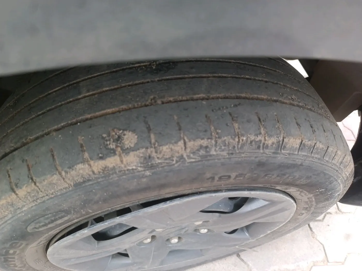 2023 Hyundai VENUE S 1.2, Petrol, Manual, 32,973 km, tyre