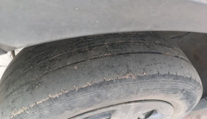2023 Hyundai VENUE S 1.2, Petrol, Manual, 32,973 km, tyre
