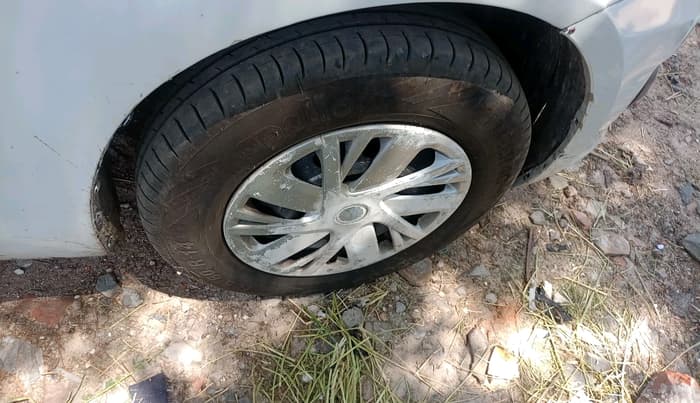 2014 Maruti Swift Dzire LDI, Diesel, Manual, 97,190 km, tyre