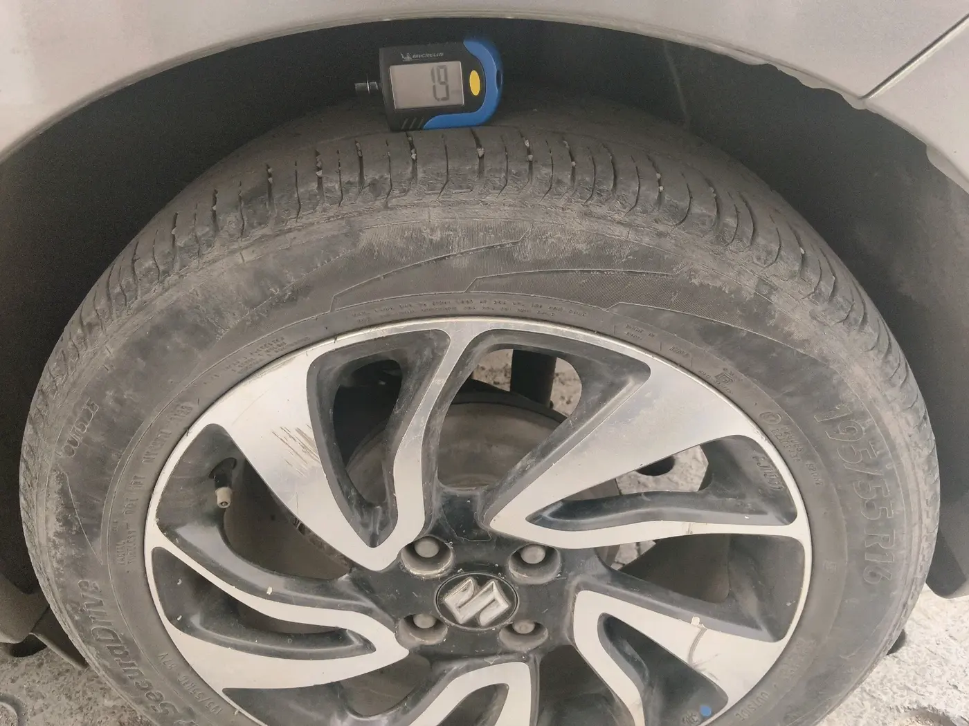 2020 Maruti Baleno ZETA PETROL 1.2, CNG, Manual, 1,82,708 km, tyre
