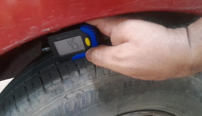 2012 Hyundai Eon ERA, Petrol, Manual, 35,979 km, tyre