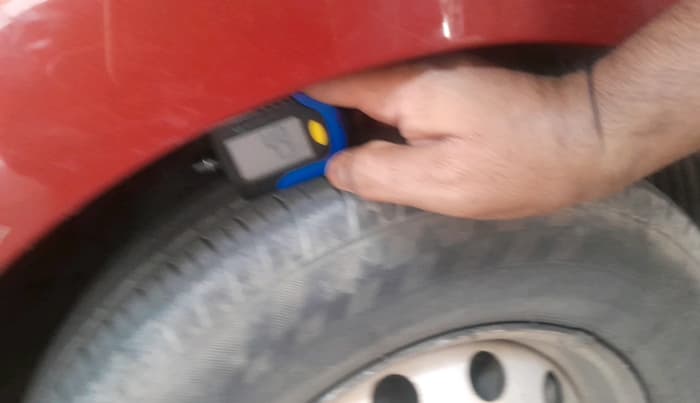 2012 Hyundai Eon ERA, Petrol, Manual, 35,979 km, tyre