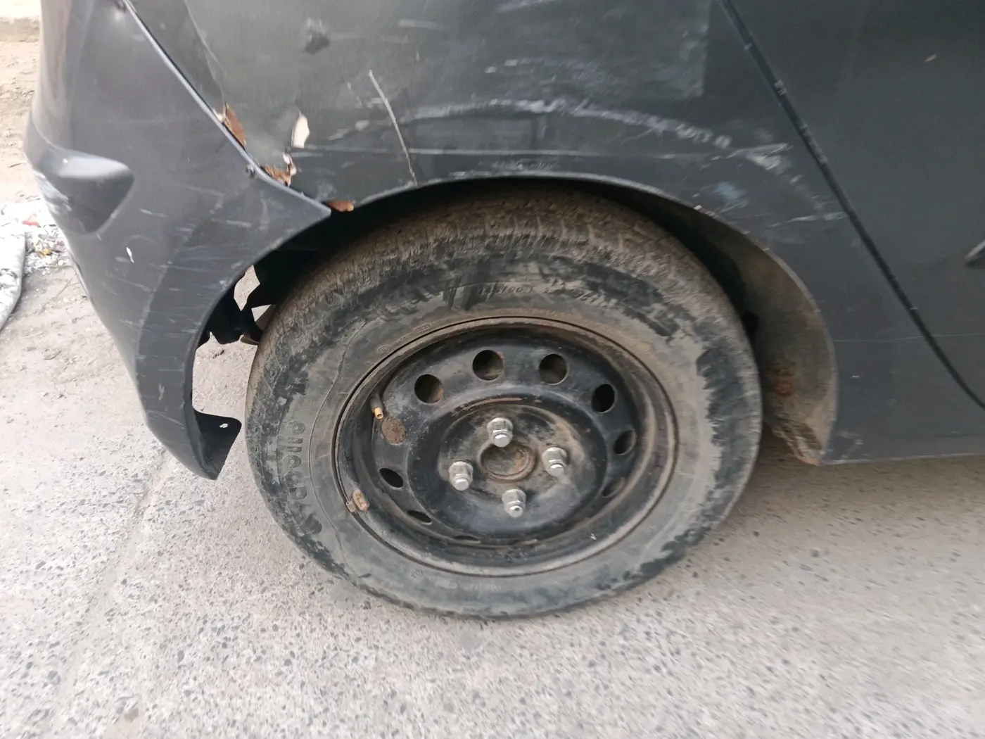 2012 Hyundai i10 MAGNA 1.1, Petrol, Manual, 76,895 km, tyre