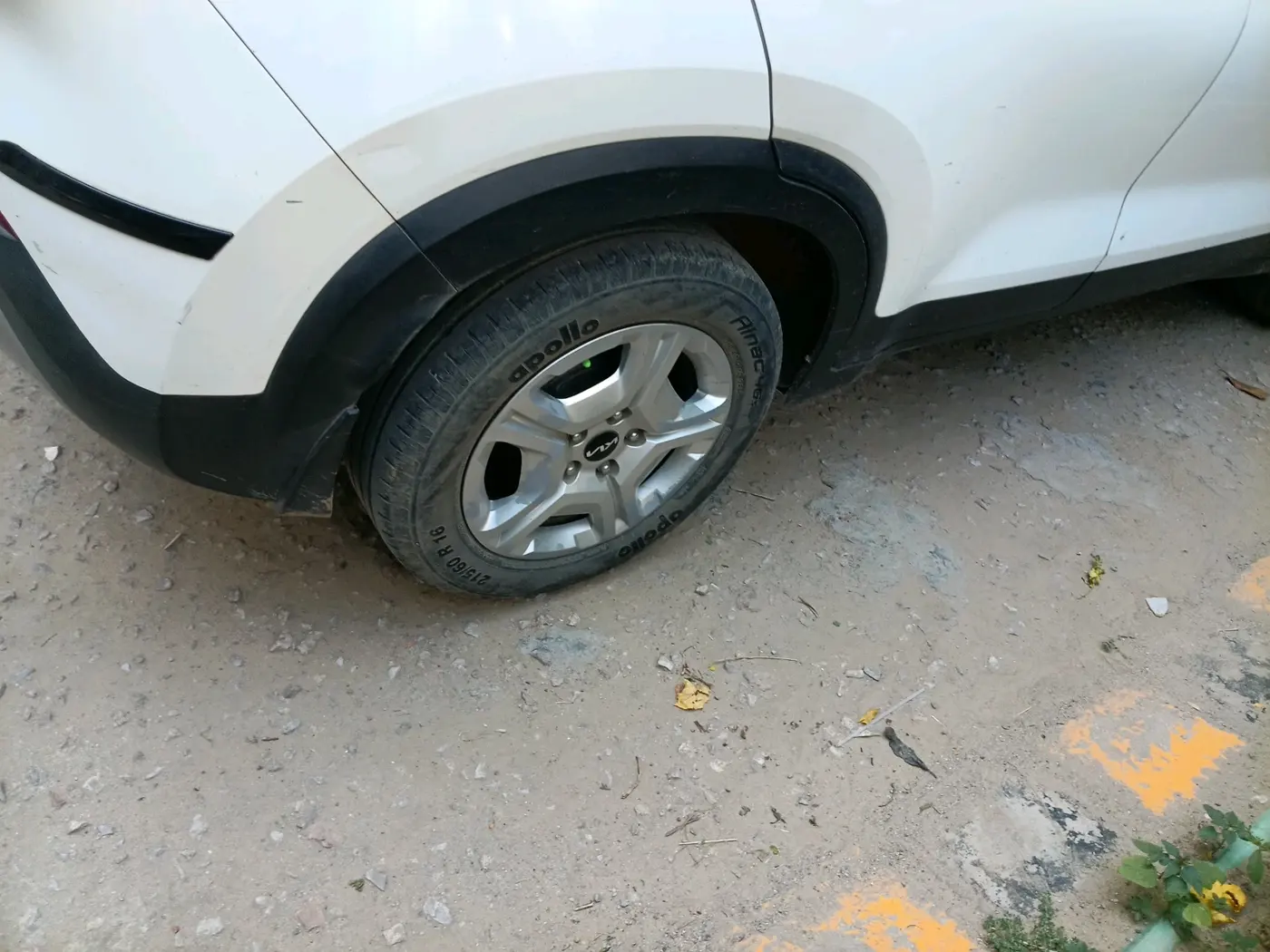 2023 KIA SONET HTK PLUS 1.0 IMT, Petrol, Manual, 39,000 km, tyre
