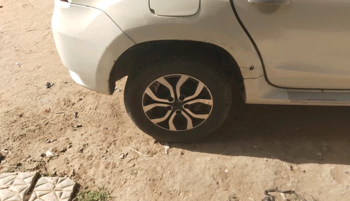 2015 Nissan Terrano XL (D), Diesel, Manual, 1,04,983 km, tyre