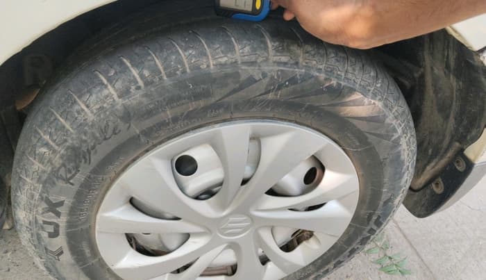 2012 Maruti Swift Dzire VXI, CNG, Manual, 90,186 km, tyre