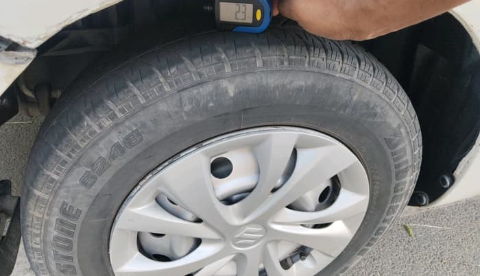 2012 Maruti Swift Dzire VXI, CNG, Manual, 90,186 km, tyre