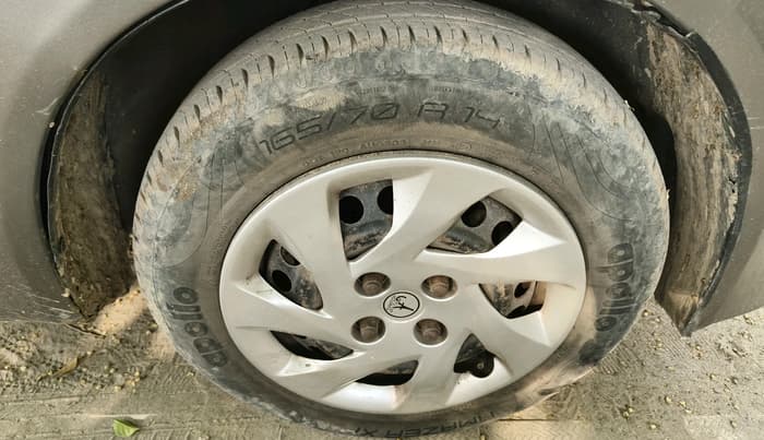 2015 Honda Amaze 1.5L I-DTEC S, Diesel, Manual, 1,13,201 km, tyre