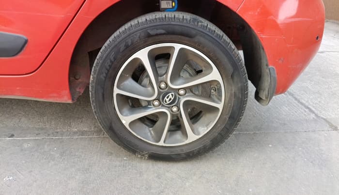 2017 Hyundai Grand i10 SPORTZ (O) AT 1.2 KAPPA VTVT, Petrol, Automatic, 51,855 km, tyre