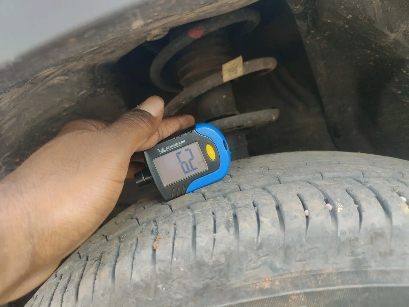 2025 Maruti BREZZA ZXI + SMART HYBRID, Petrol, Manual, 10,657 km, tyre