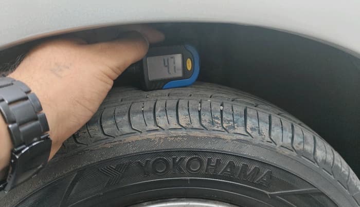 2021 Maruti Alto LXI CNG, CNG, Manual, 68,260 km, tyre