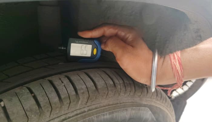 2023 Tata PUNCH ADVENTURE CAMO MT, Petrol, Manual, 6,998 km, tyre