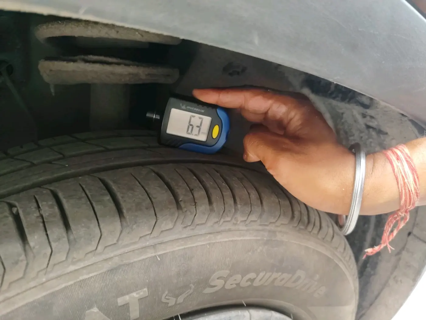 2023 Tata PUNCH ADVENTURE CAMO MT, Petrol, Manual, 6,998 km, tyre