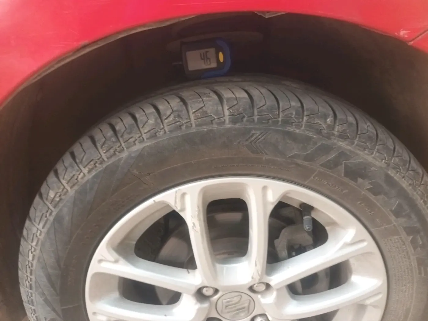 2023 Maruti Swift ZXI AMT, Petrol, Automatic, 27,435 km, tyre