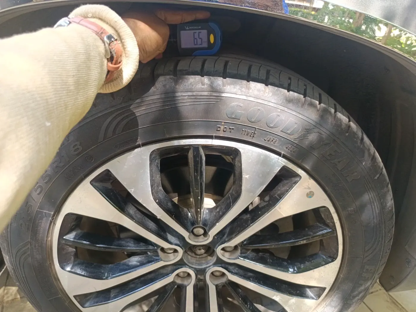 2022 MG HECTOR PLUS SHARP 1.5 PETROL TURBO HYBRID MT 6-STR, Petrol, Manual, 33,896 km, tyre