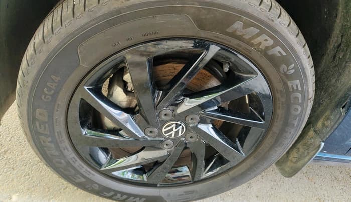 2025 Volkswagen VIRTUS GT Line 1.0L TSI AT, Petrol, Automatic, 1,745 km, tyre