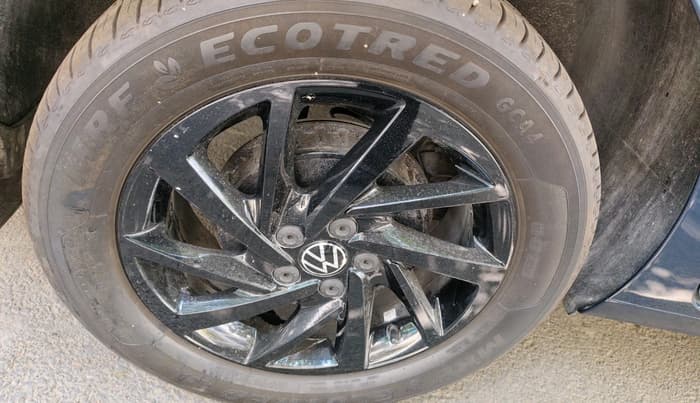 2025 Volkswagen VIRTUS GT Line 1.0L TSI AT, Petrol, Automatic, 1,745 km, tyre
