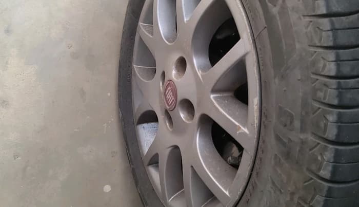 2014 Fiat Grand Punto Emotion 1.3, Diesel, Manual, 83,573 km, tyre