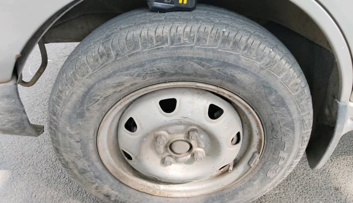 2010 Maruti Eeco 5 STR WITH A/C+HTR, Petrol, Manual, 71,598 km, tyre