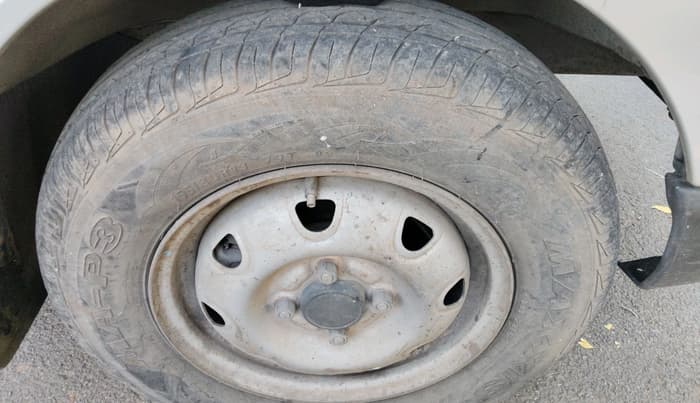 2010 Maruti Eeco 5 STR WITH A/C+HTR, Petrol, Manual, 71,598 km, tyre