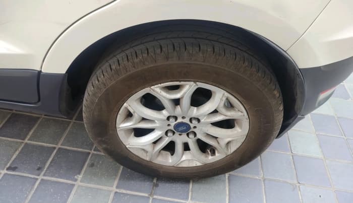 2017 Ford Ecosport TITANIUM 1.5L PETROL AT, Petrol, Automatic, 1,05,013 km, tyre