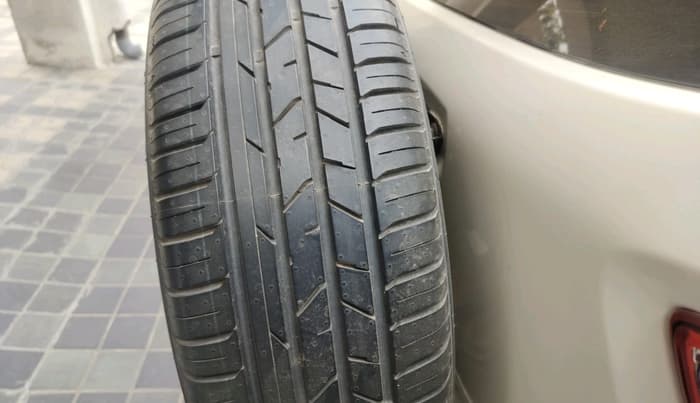 2017 Ford Ecosport TITANIUM 1.5L PETROL AT, Petrol, Automatic, 1,05,013 km, tyre