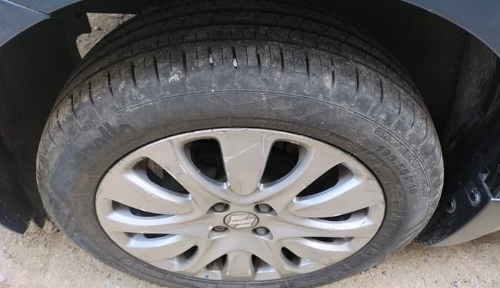 2016 Maruti Baleno ALPHA PETROL 1.2, Petrol, Manual, 39,708 km, tyre