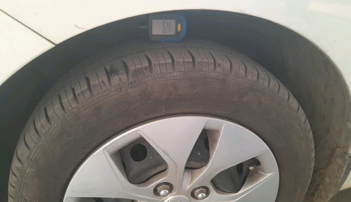 2016 Hyundai Xcent BASE 1.1, Diesel, Manual, 86,997 km, tyre