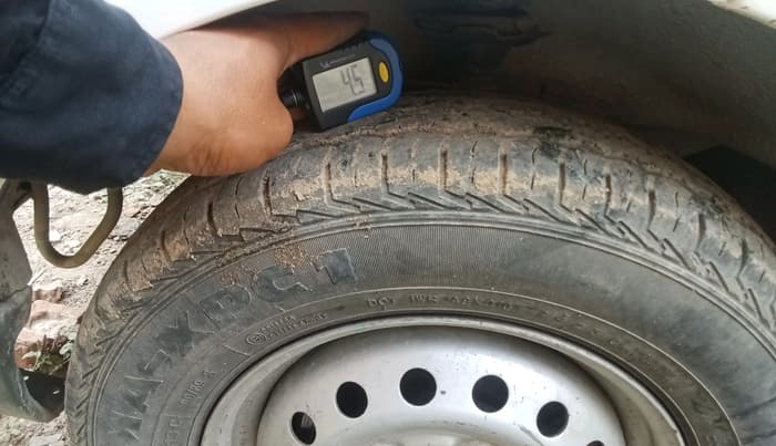 2023 Maruti Eeco 5 STR AC CNG, CNG, Manual, 75,490 km, tyre