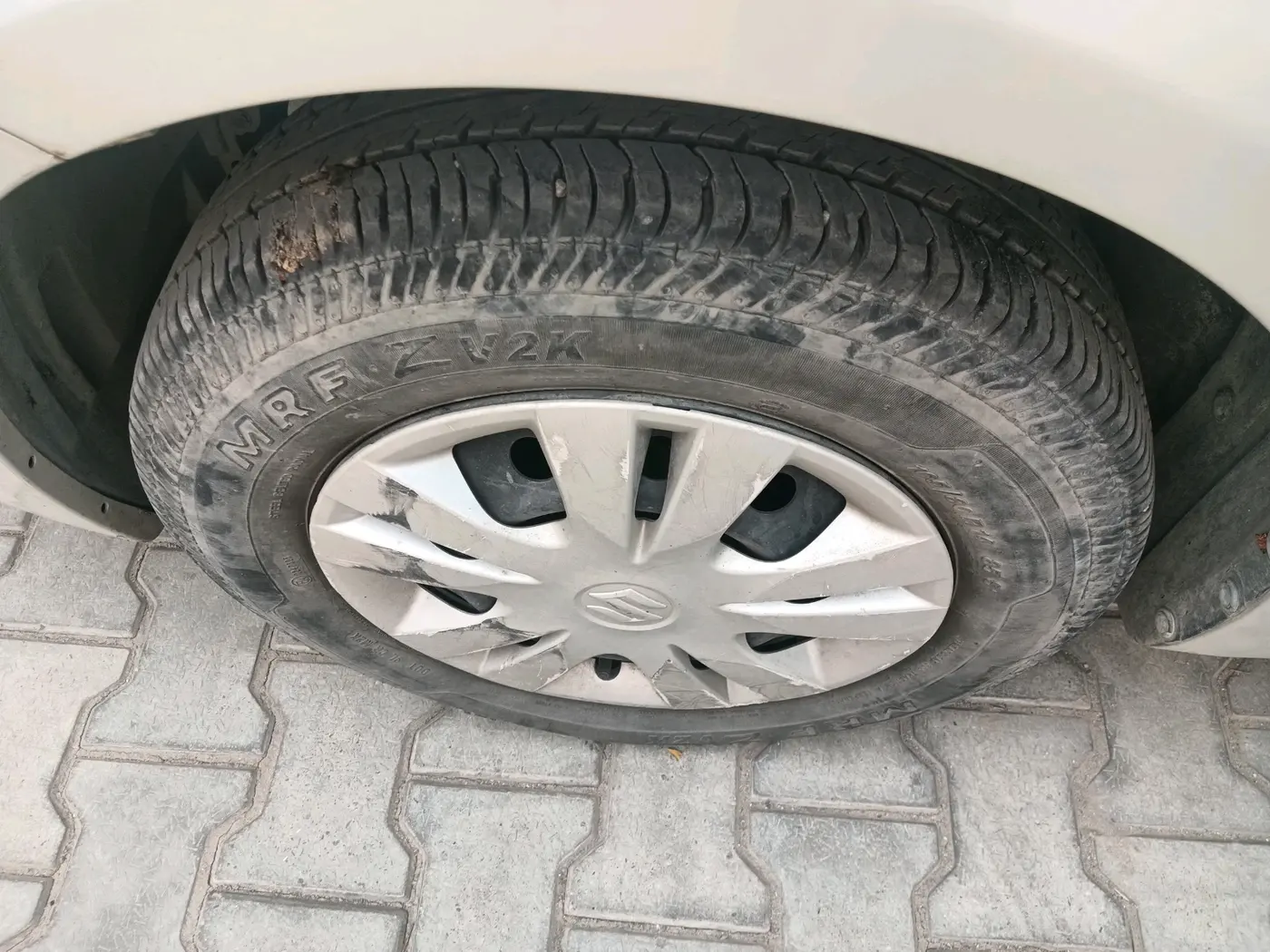 2013 Maruti Swift Dzire VXI, Petrol, Manual, 1,08,834 km, tyre