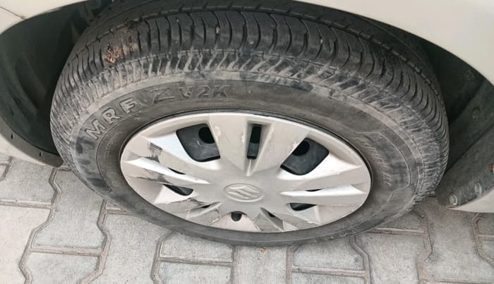 2013 Maruti Swift Dzire VXI, Petrol, Manual, 1,08,834 km, tyre