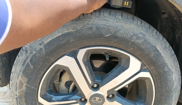 2022 Tata NEXON XZA PLUS SUNROOF PETROL, Petrol, Automatic, 37,960 km, tyre