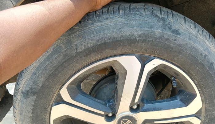 2022 Tata NEXON XZA PLUS SUNROOF PETROL, Petrol, Automatic, 37,960 km, tyre