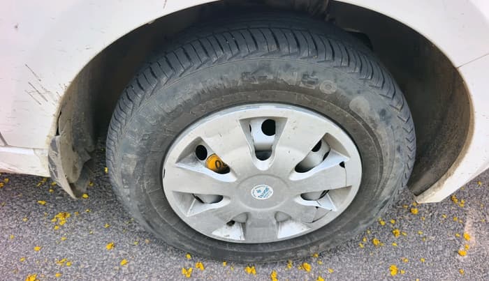 2025 Tata Tiago XE PETROL, CNG, Manual, 20,717 km, tyre