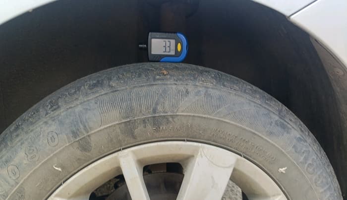 2013 Volkswagen Polo HIGHLINE DIESEL, Diesel, Manual, 1,50,096 km, tyre