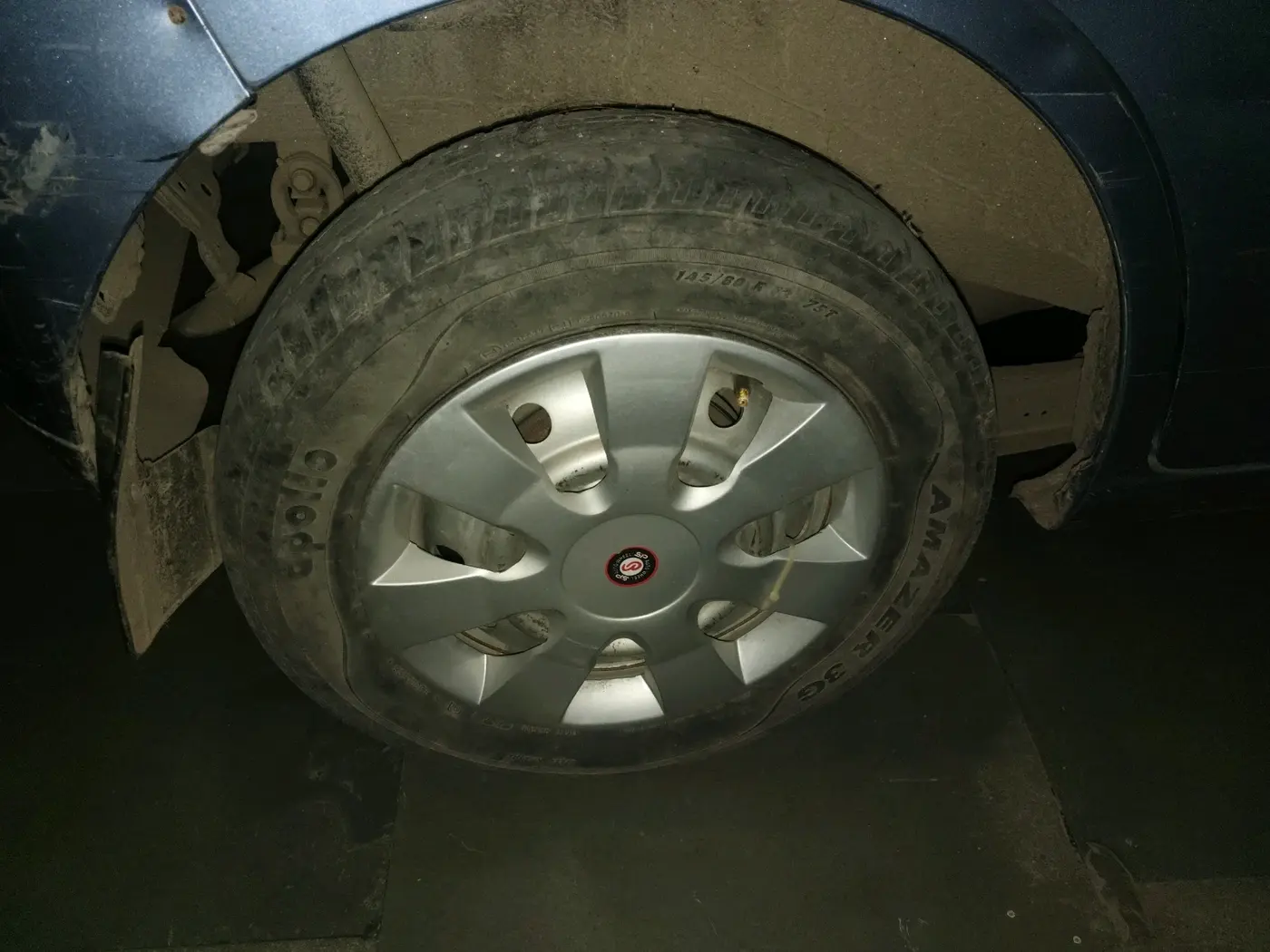 2011 Maruti Wagon R 1.0 LXI, Petrol, Manual, 86,060 km, tyre