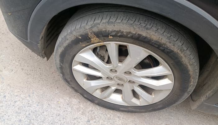 2019 Mahindra XUV300 W8 1.2 PETROL, Petrol, Manual, 91,663 km, tyre