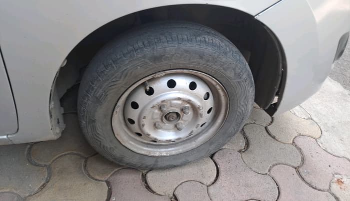 2014 Maruti Wagon R 1.0 LXI CNG, CNG, Manual, 1,77,783 km, tyre