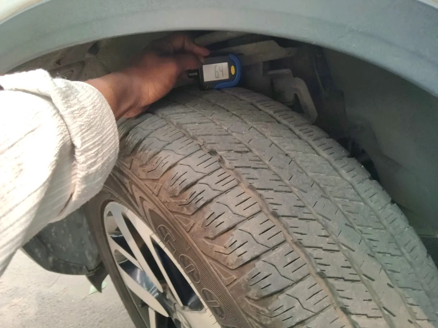 2020 Tata Harrier XZA PLUS 2.0L, Diesel, Automatic, 67,966 km, tyre