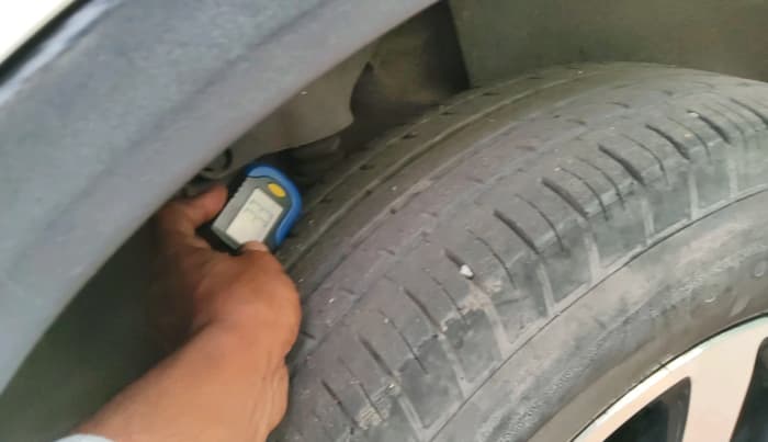 2020 Tata Harrier XZA PLUS 2.0L, Diesel, Automatic, 67,966 km, tyre