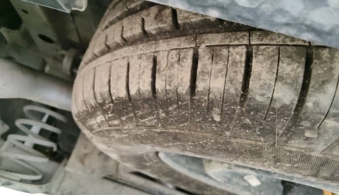 2020 Tata Harrier XZA PLUS 2.0L, Diesel, Automatic, 67,966 km, tyre