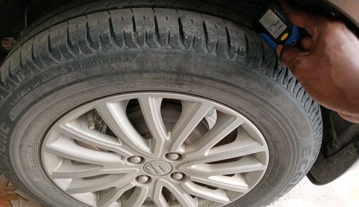 2018 Maruti Dzire ZXI, Petrol, Manual, 59,845 km, tyre