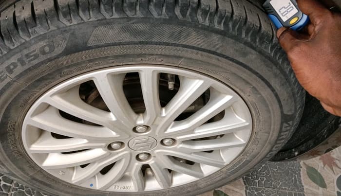 2018 Maruti Dzire ZXI, Petrol, Manual, 59,845 km, tyre