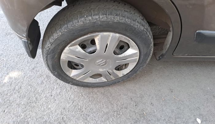 2014 Maruti Wagon R 1.0 VXI, Petrol, Manual, 44,002 km, tyre
