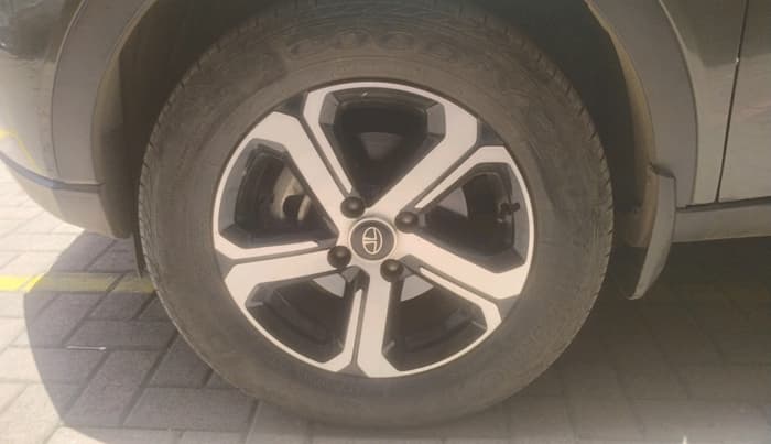 2021 Tata NEXON XZ PLUS DIESEL SUNROOF, Diesel, Manual, 25,145 km, tyre